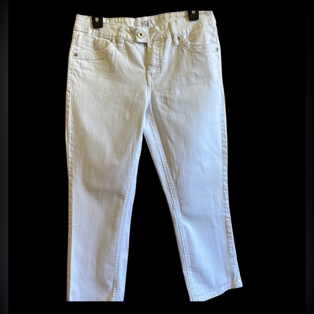 Royalty by YMI White Embellished denim capri cropped stretch jeans sz 8